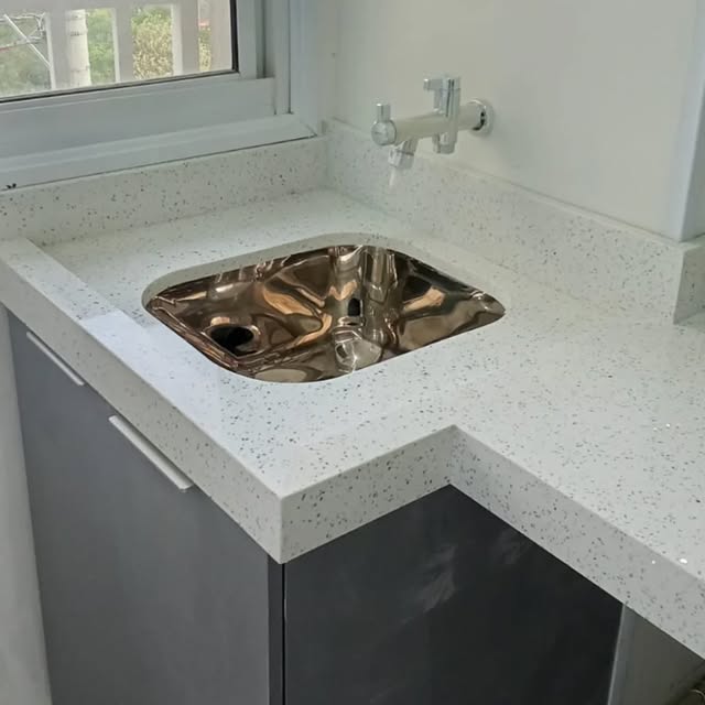 Bancada de Área de Serviço em Granito